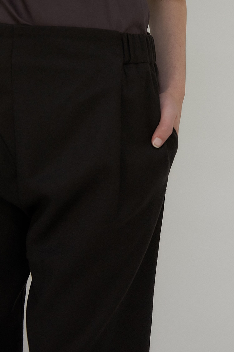 Perry pleated trouser in felted wool - Dark brown